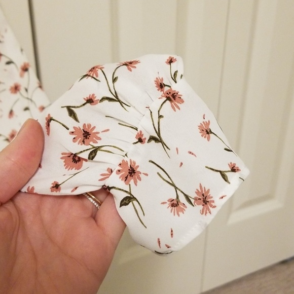 Floral blouse - Picture 3 of 4